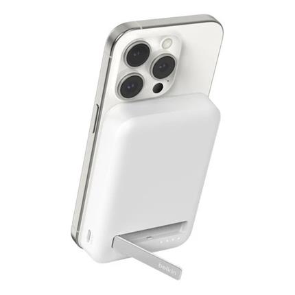 Belkin Boost Charge Pro (Qi2) MagSafe powerbanka, 8000mAh, 15W, bílá